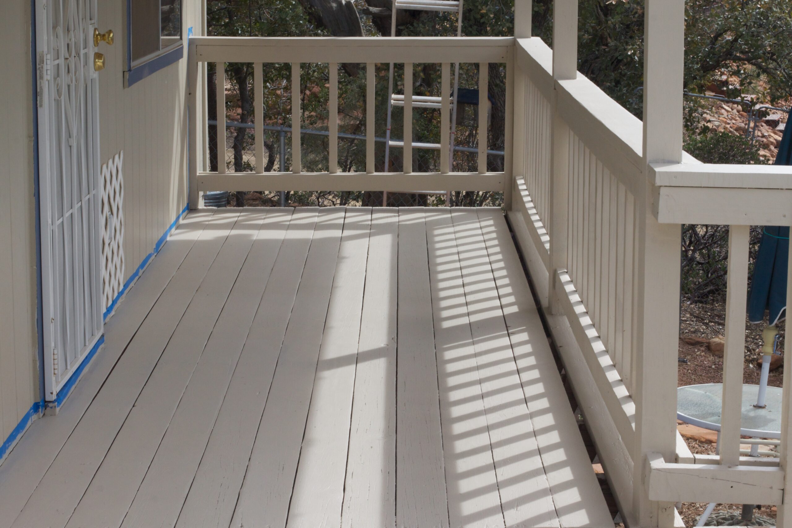 Do Deck Stair Stringers Need Support? (Things You Need To Know)